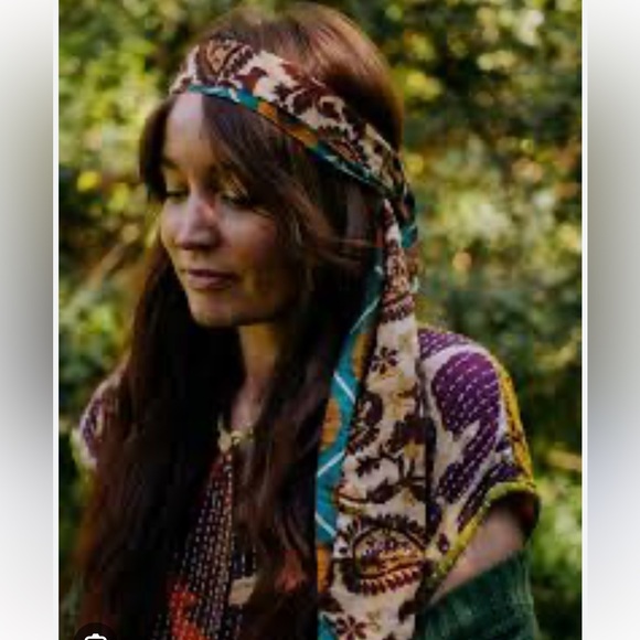 Kantha Bae - Picture 3 of 4